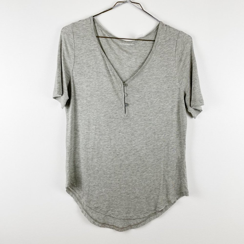 Denver Hayes Women's V-Neck Comfortable T-Shirt M